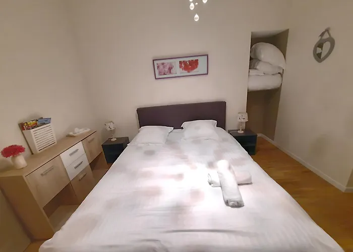 アパート Le Hoche - 4 Personnes, 1 Ch, Proche Gare ディジョン